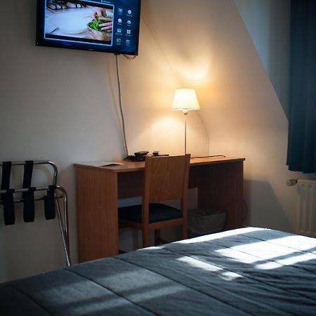 Jfk Hotel Zelzate - Gent Esterno foto